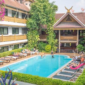 Collection O Khu Mueang Near Tha Phae Gate Formerly Lai Thai Guesthouse